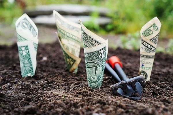 欠工商銀行信用卡會上門嗎，上門催收違法嗎