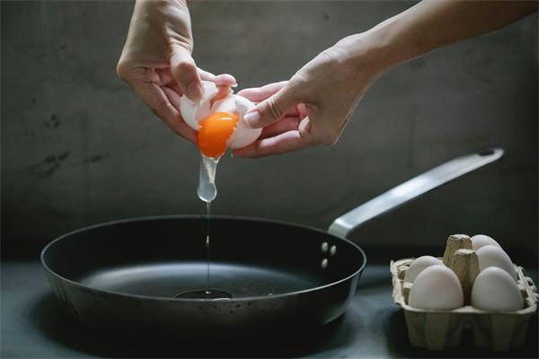 分紅型保險能否全額退保呢？這里有三種情況可以幫你全額拿回保費