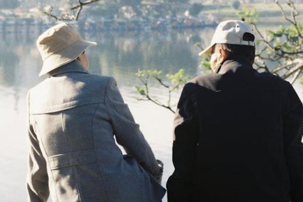 分紅保險(xiǎn)退保損失怎么算？怎么做能減少損失？