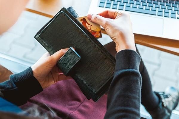 中信信用卡逾期被起訴后法院會(huì)通知嗎，多久被起訴