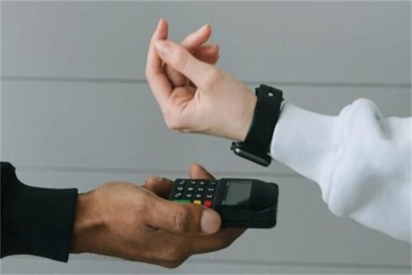 欠招商銀行2萬逾期該怎么辦，逾期多久不還會(huì)?？?/>
                                            </div>
                                        </a>
                                        <div   id=