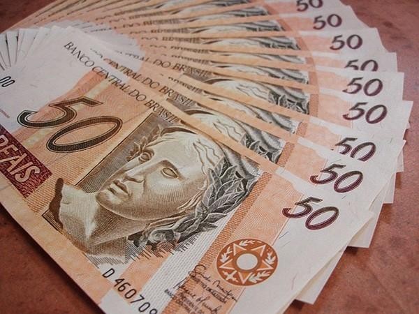 招商信用卡10萬以上的卡有哪些？年費(fèi)是多少錢？