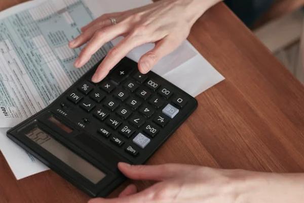 猶豫期內(nèi)退保險(xiǎn)多久錢可以到賬？能退多少錢？