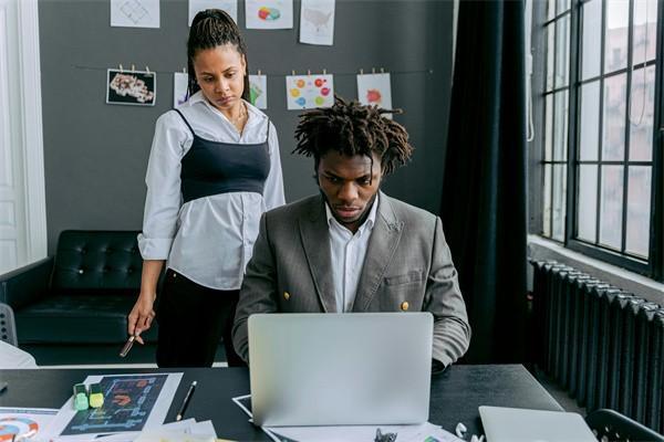 人壽理財(cái)保險(xiǎn)想退保能退多少錢？退保應(yīng)該怎么做？