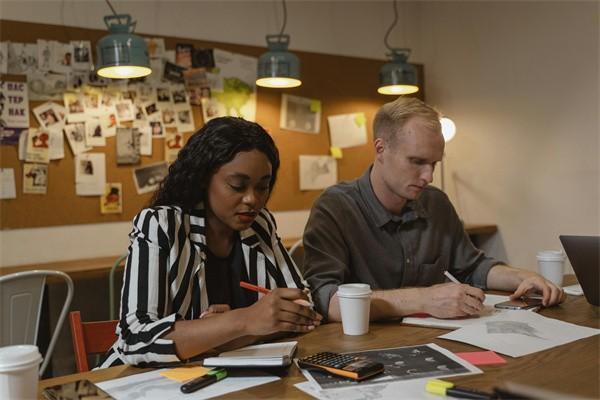 保險(xiǎn)平安福，糾結(jié)要不要退？一個(gè)案例告訴你答案！