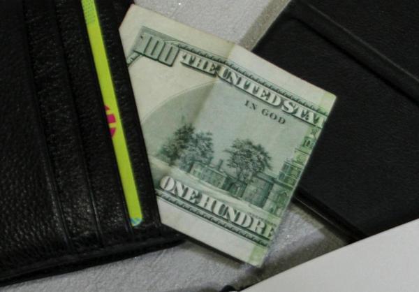 保險(xiǎn)不想交怎么全額退保？這幾條必看